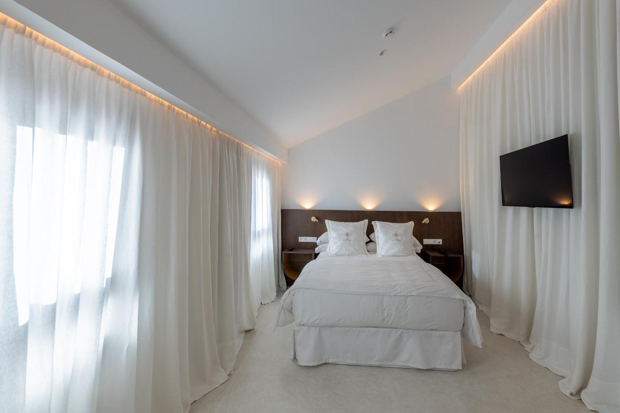 P Santa Clara Boutique By Sojo